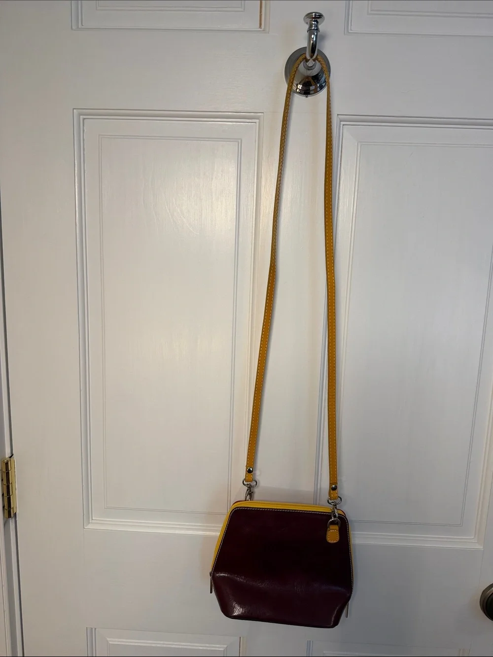 Vera Pelle Leather Women’s Crossbody Bag in Burgundy/ Red with Mustard Strap